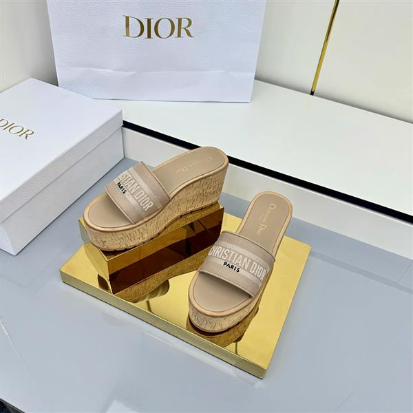 20251128184322511 270